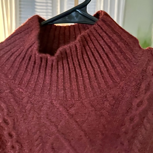 NWT Gap Relaxed Forever Cozy Cable-Knit Sweater - Picture 3 of 6